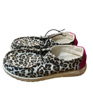 Leopard Print Kids Shoes with Pink Accents youth size 4